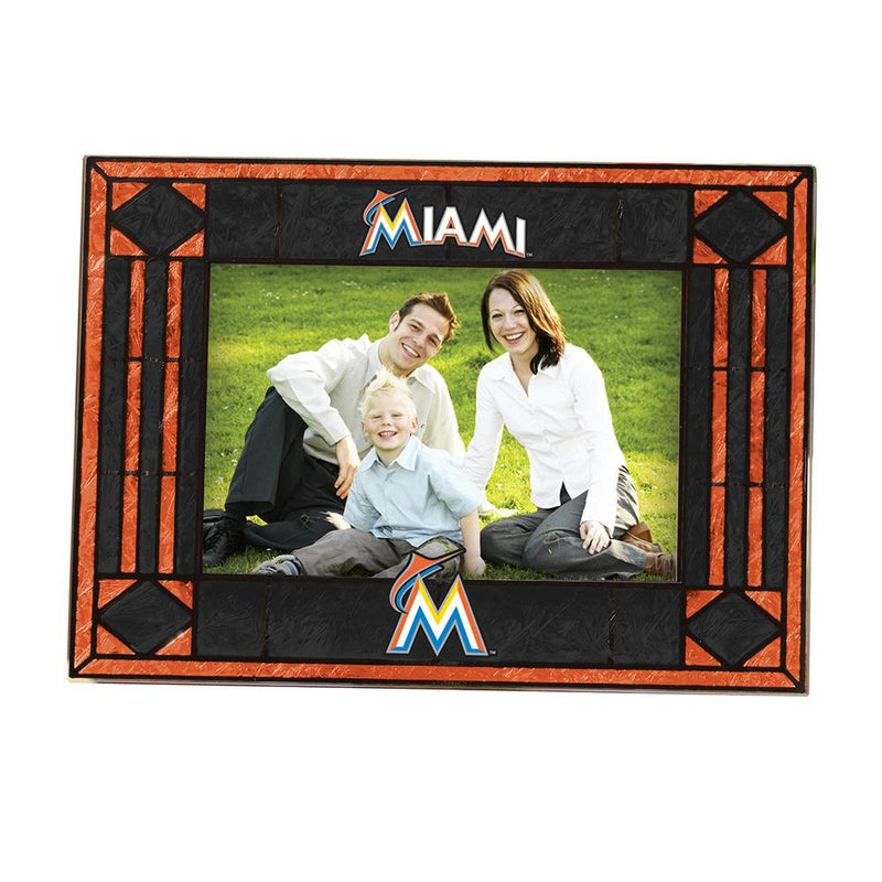 Art Glass Horizontal Frame - Miami Marlins
CurrentProduct, Home&Office_category_All, MLB, MMA
The Memory Company
