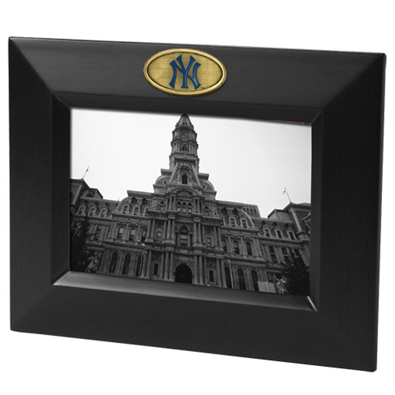 Landscape Picture Frame - New York Yankees
MLB, New York Yankees, NYY, OldProduct
The Memory Company