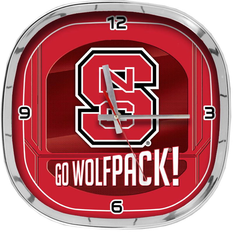Snwmn w/ Ftbll Ornament - North Carolina State University
COL, NC State Wolfpack, NCS, OldProduct
The Memory Company