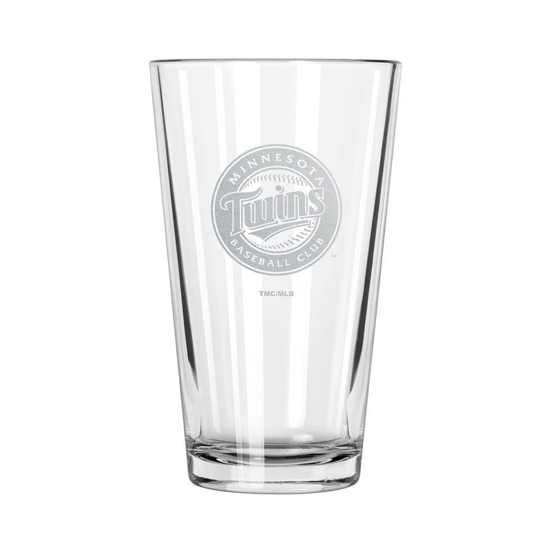 17oz Etched Pint Glass | Minnesota Twins
CurrentProduct, Drinkware_category_All, Minnesota Twins, MLB, MTW
The Memory Company