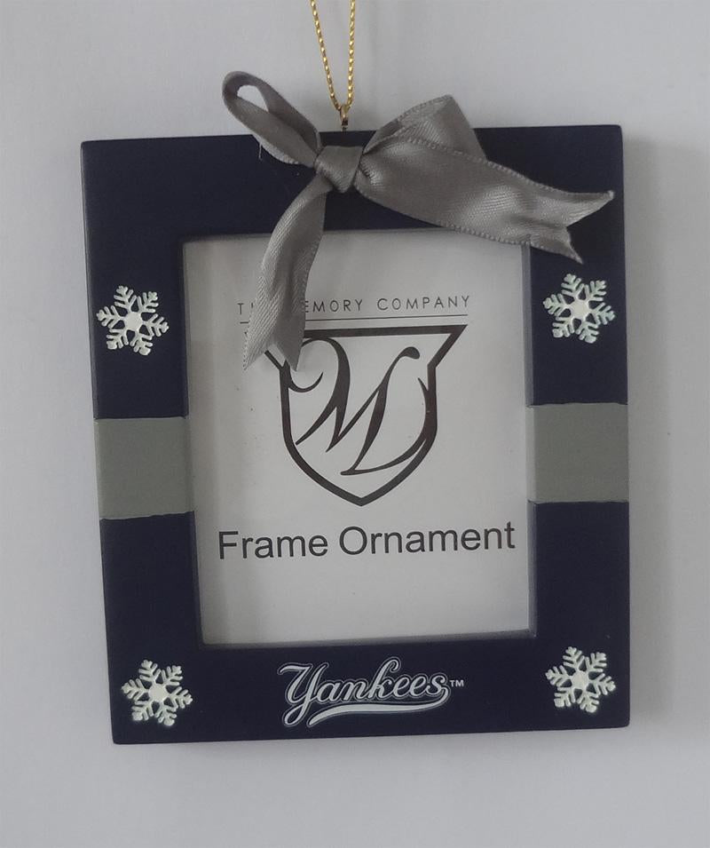 Present Frame Ornament | New York Yankees
MLB, New York Yankees, NYY, OldProduct
The Memory Company