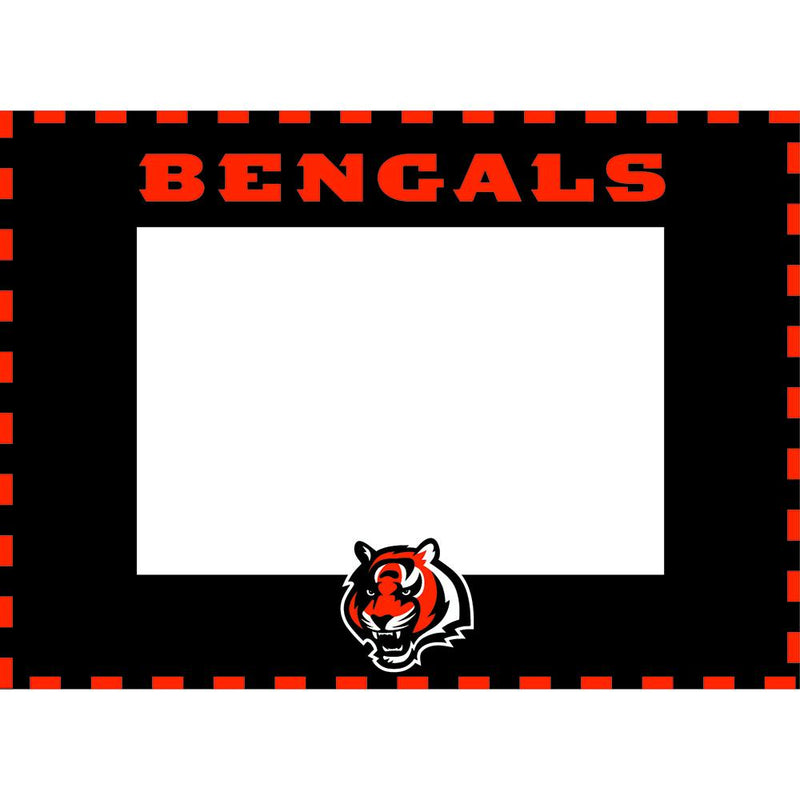 Art Glass Horizontal Frame | Cincinnati Bengals
CBG, Cincinnati Bengals, CurrentProduct, Home&Office_category_All, NFL
The Memory Company