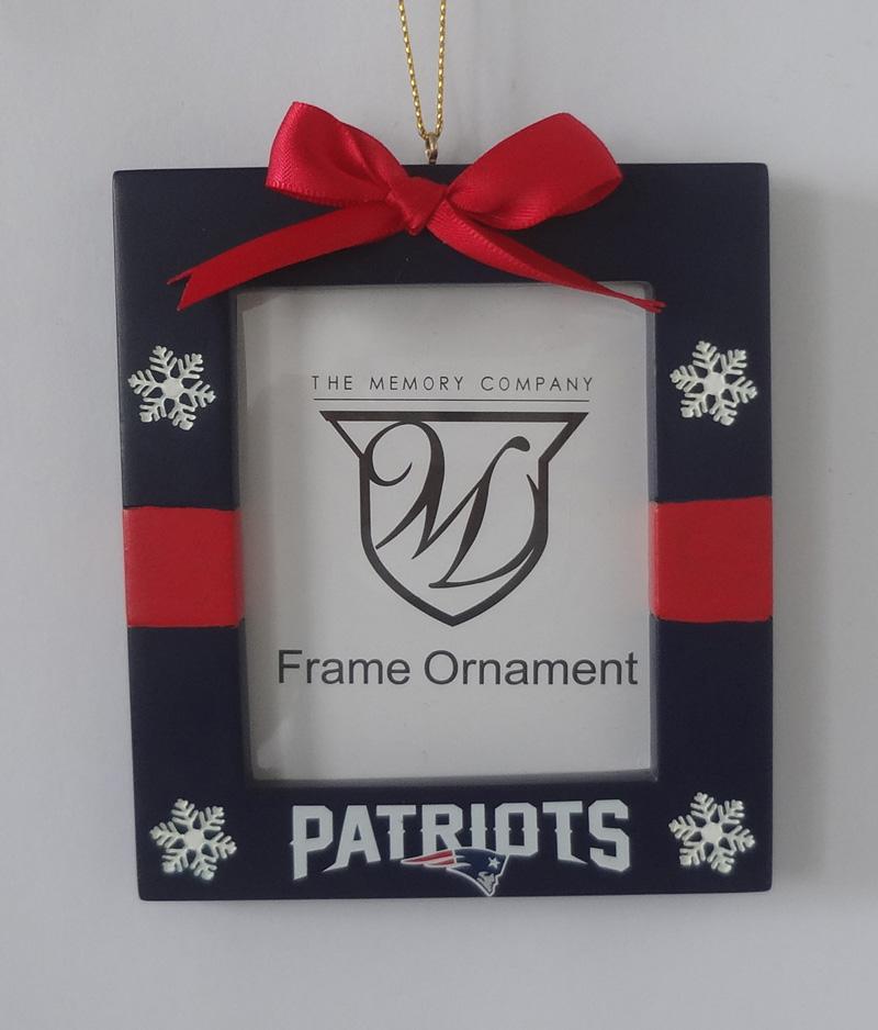 Present Frame Ornament | New England Patriots
NEP, New England Patriots, NFL, OldProduct
The Memory Company